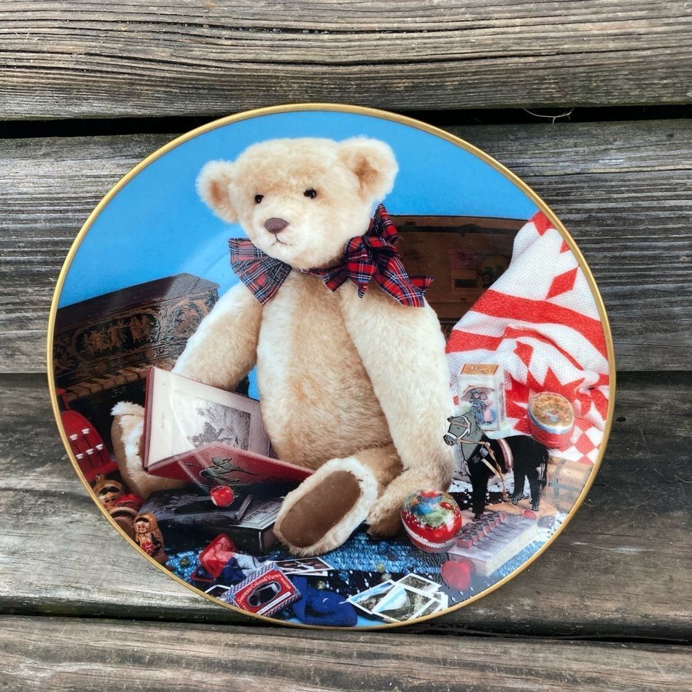 GORHAM ‘Big Bear, the Toy Collector’ CHRISTMAS PLATE DECOR VINTAGE